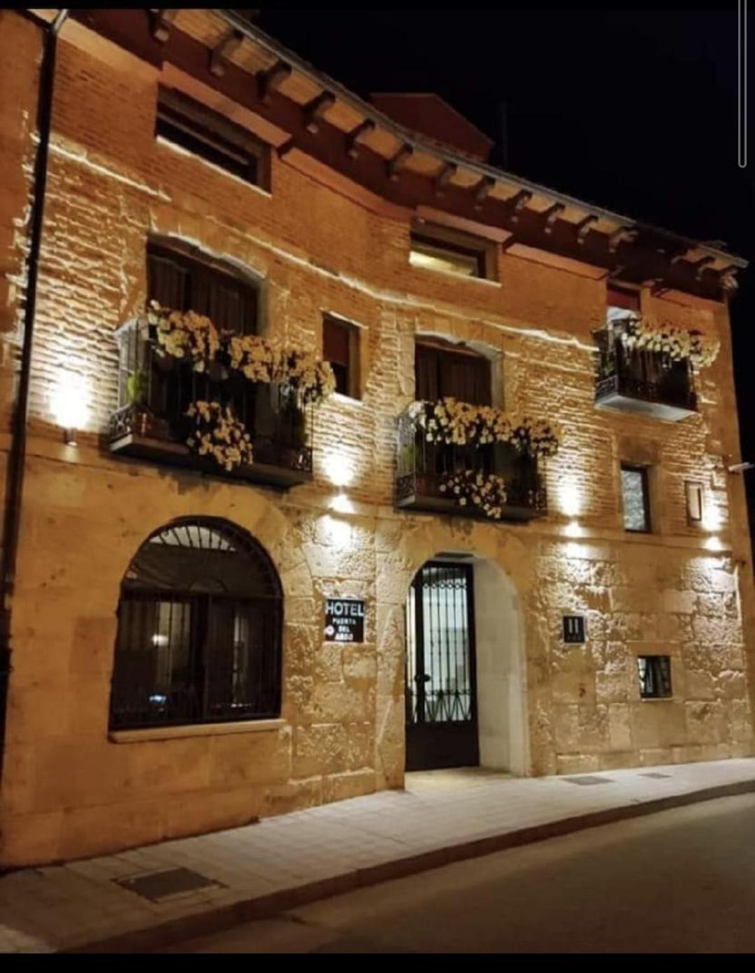 Hotel Puerta Del Arco Tudela de Duero Εξωτερικό φωτογραφία