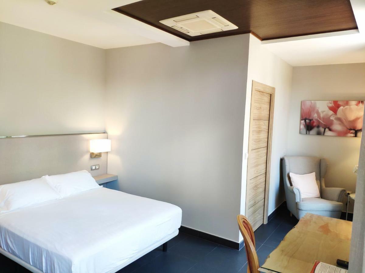 Hotel Puerta Del Arco Tudela de Duero Εξωτερικό φωτογραφία